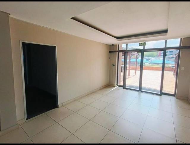 BUSINESS PROPERTY TO RENT IN CONSTANTIA KLOOF